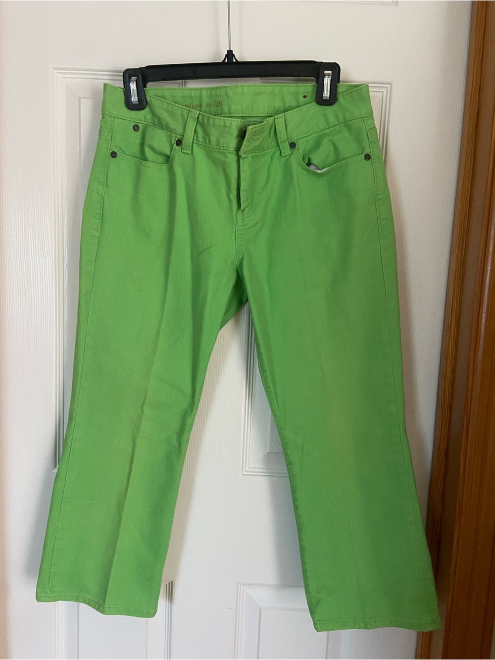 Talbots Crop Flare Pants Green Size 6P / 28 Bright Lime Stretch LIKE NEW